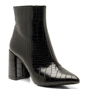 Boohoo Croc Boots US Size 9 (EU 40)